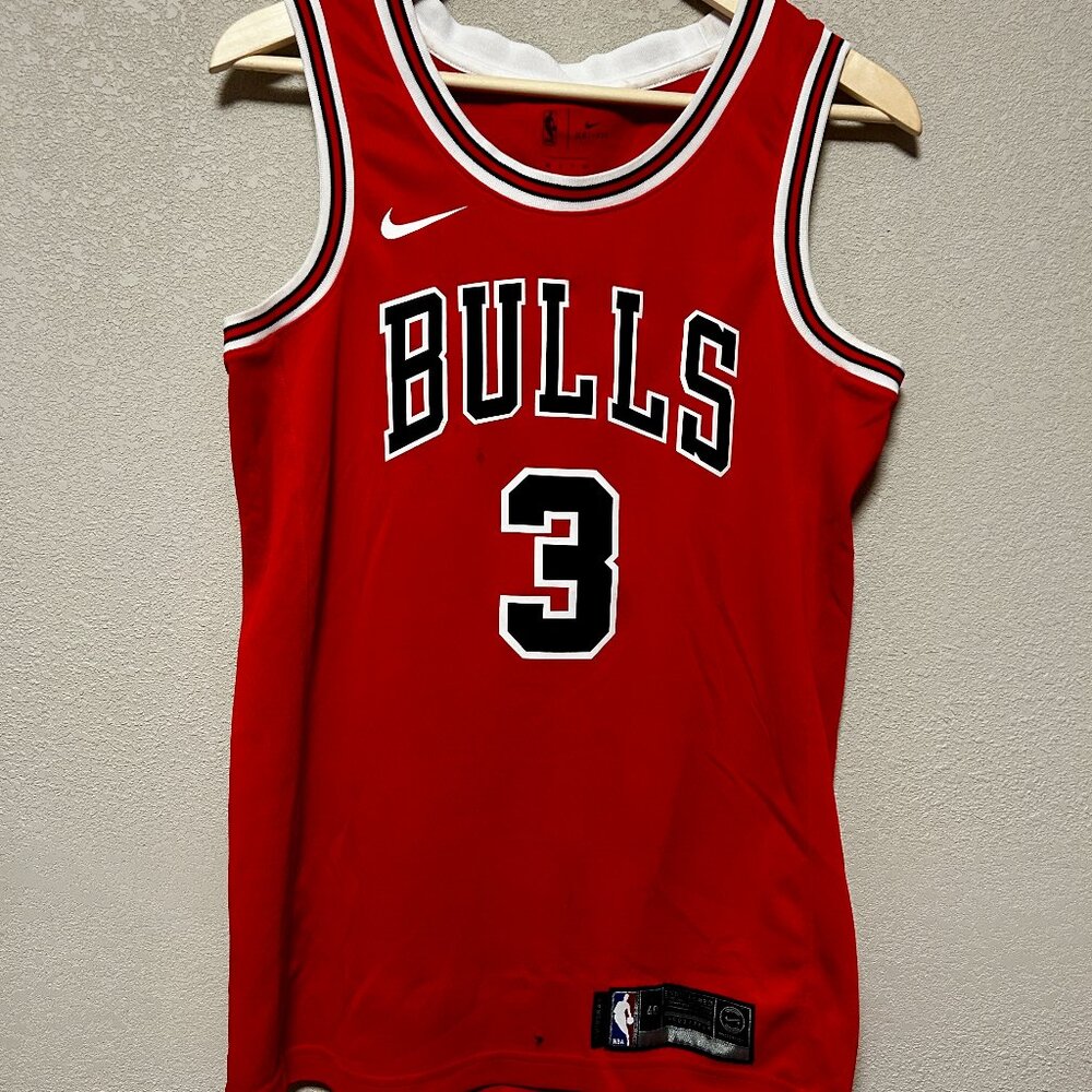 Nike Dri-Fit Chicago Bulls Dwyane Wade Jersey